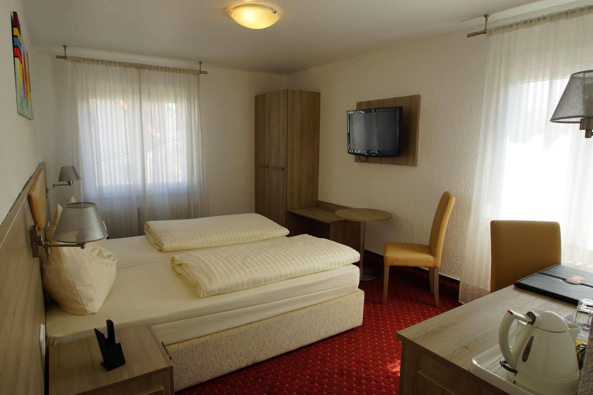 Airport Filder Post Hotel